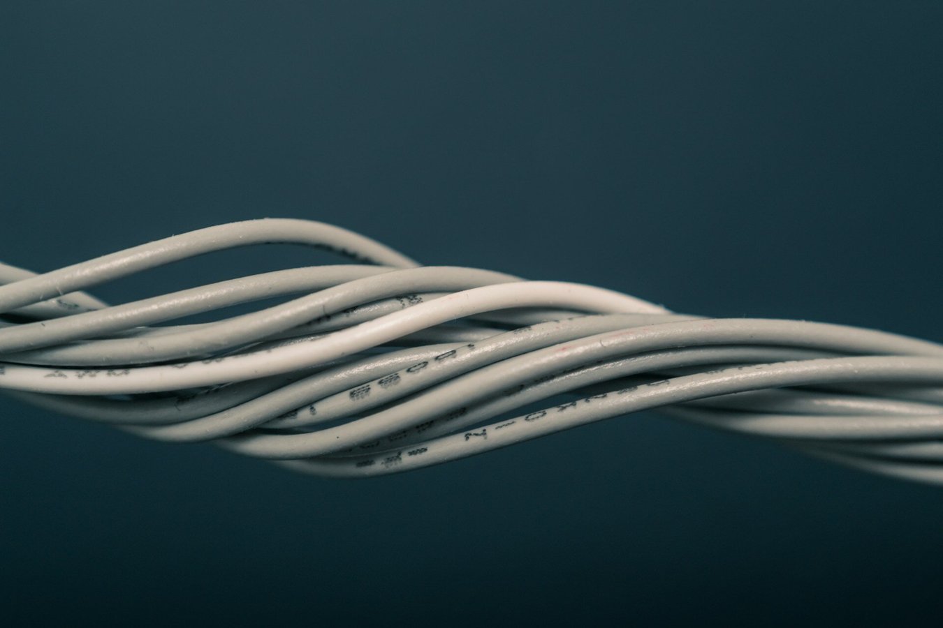 Identifying wired or wireless connection types with AppSense